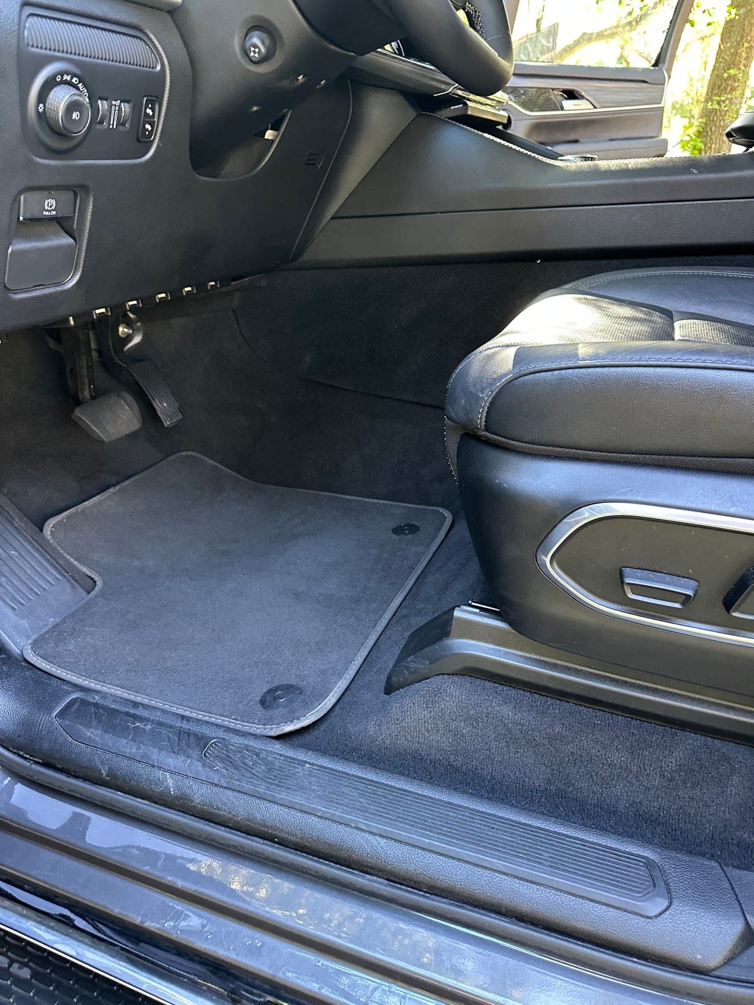 Full detail on a Wagoneer in Memorial TX | Fresh Path Mobile Detailing
